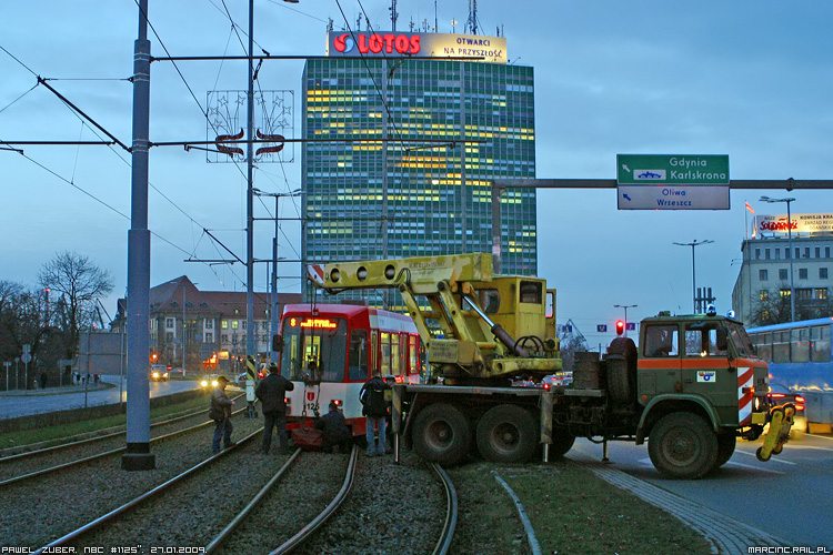 "Helmut" wykolejony w �r�dmie�ciu