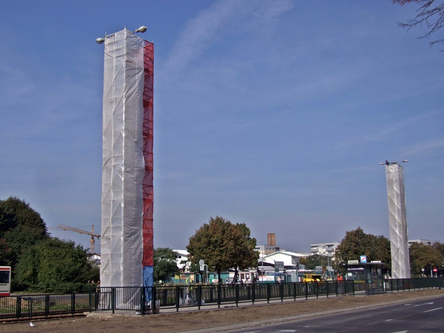 Piaskowanie s�up�w